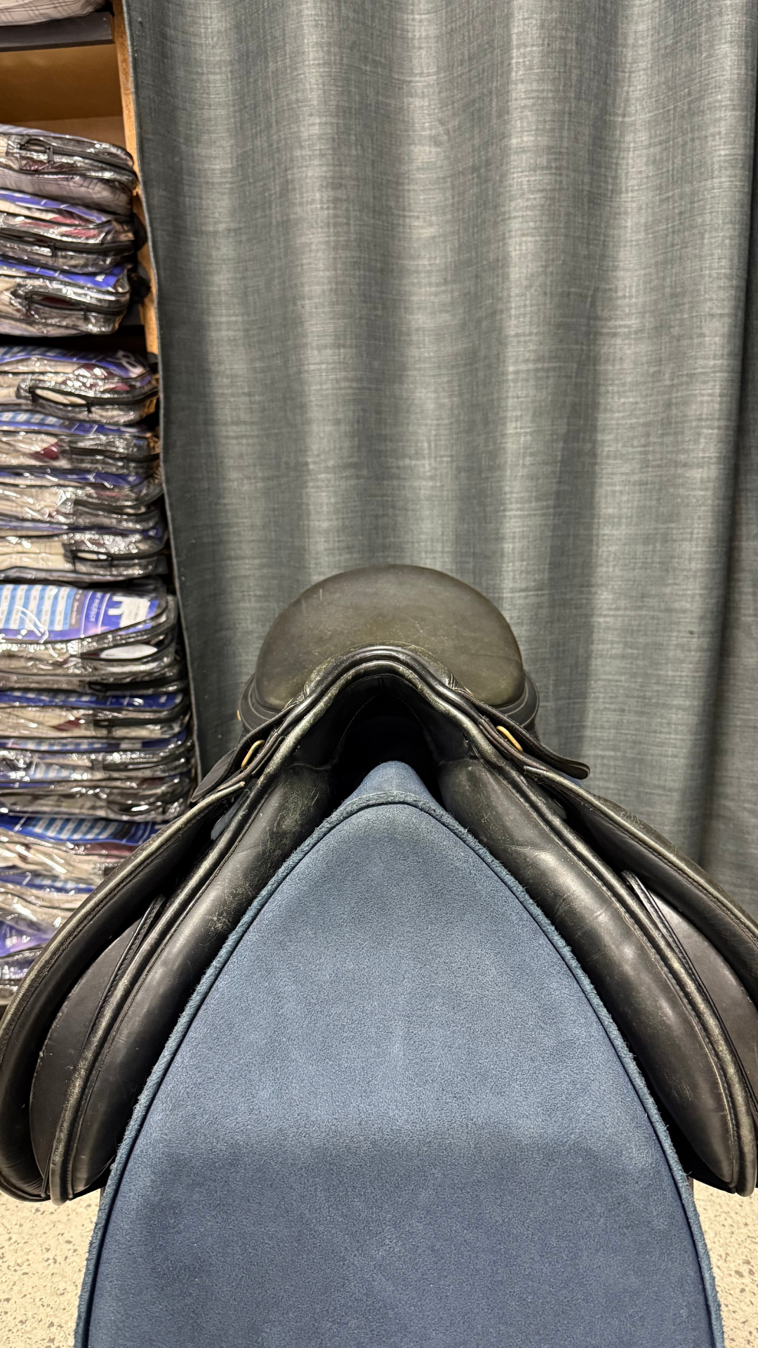 Pre-Loved 2007 Bates Caprilli Dressage Saddle 18"