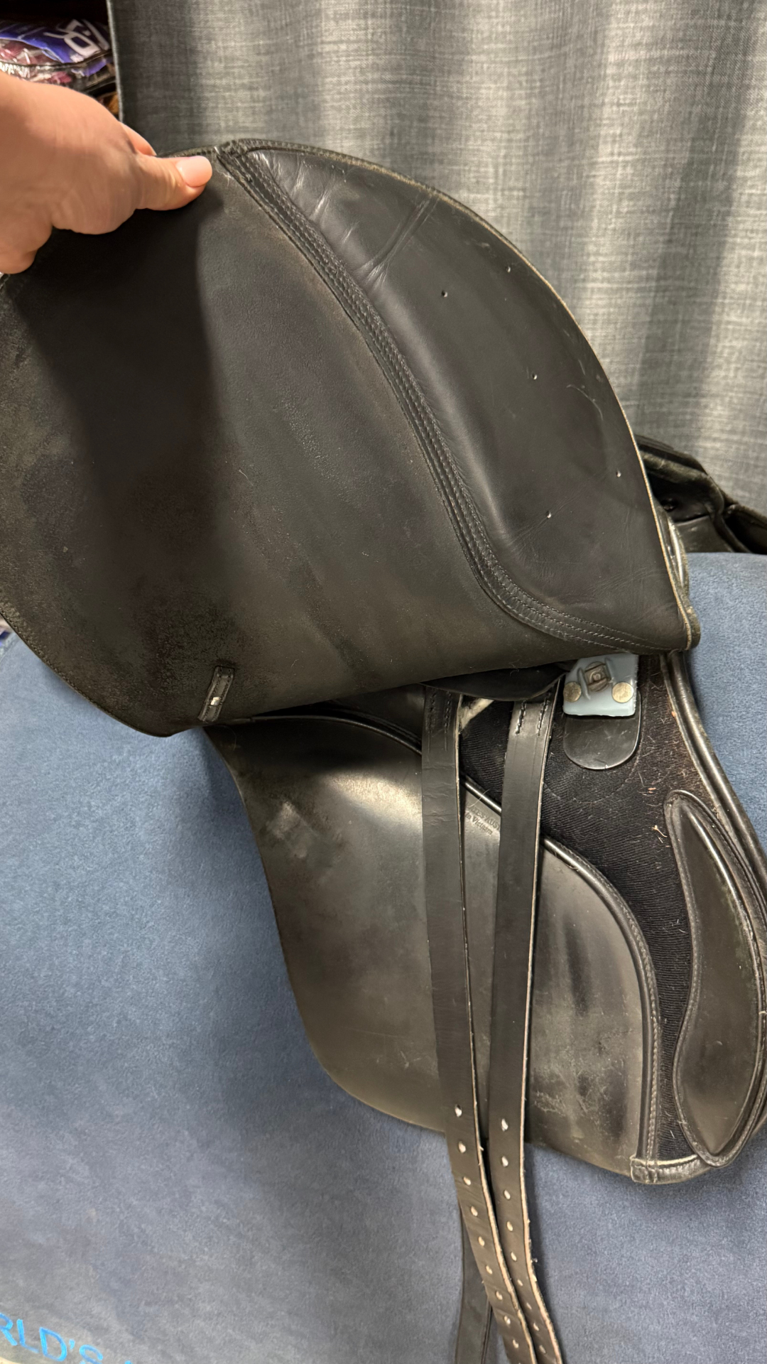 Pre-Loved 2007 Bates Caprilli Dressage Saddle 18"