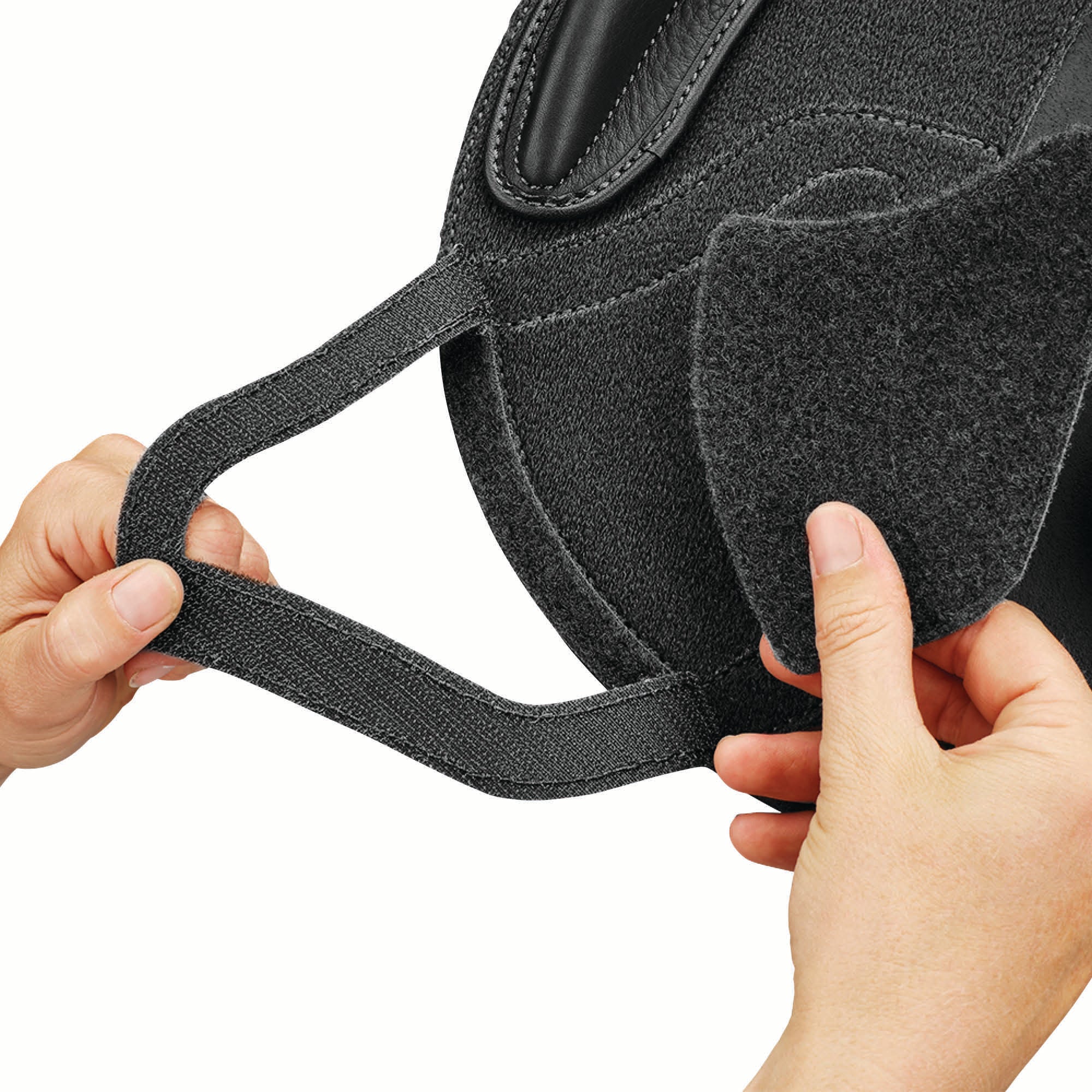 Bates Apex Jump Saddle