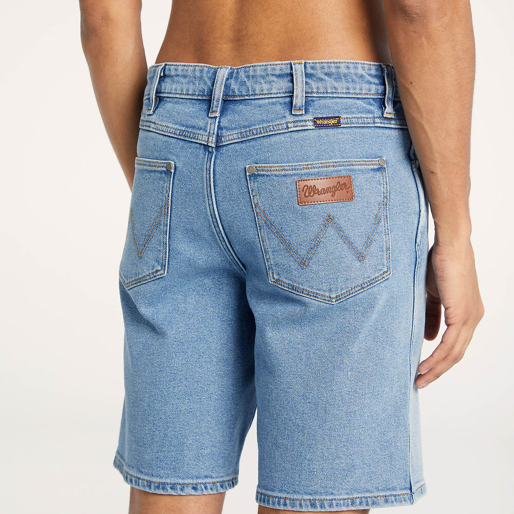 Wrangler Classic Straight Short Washed Stone