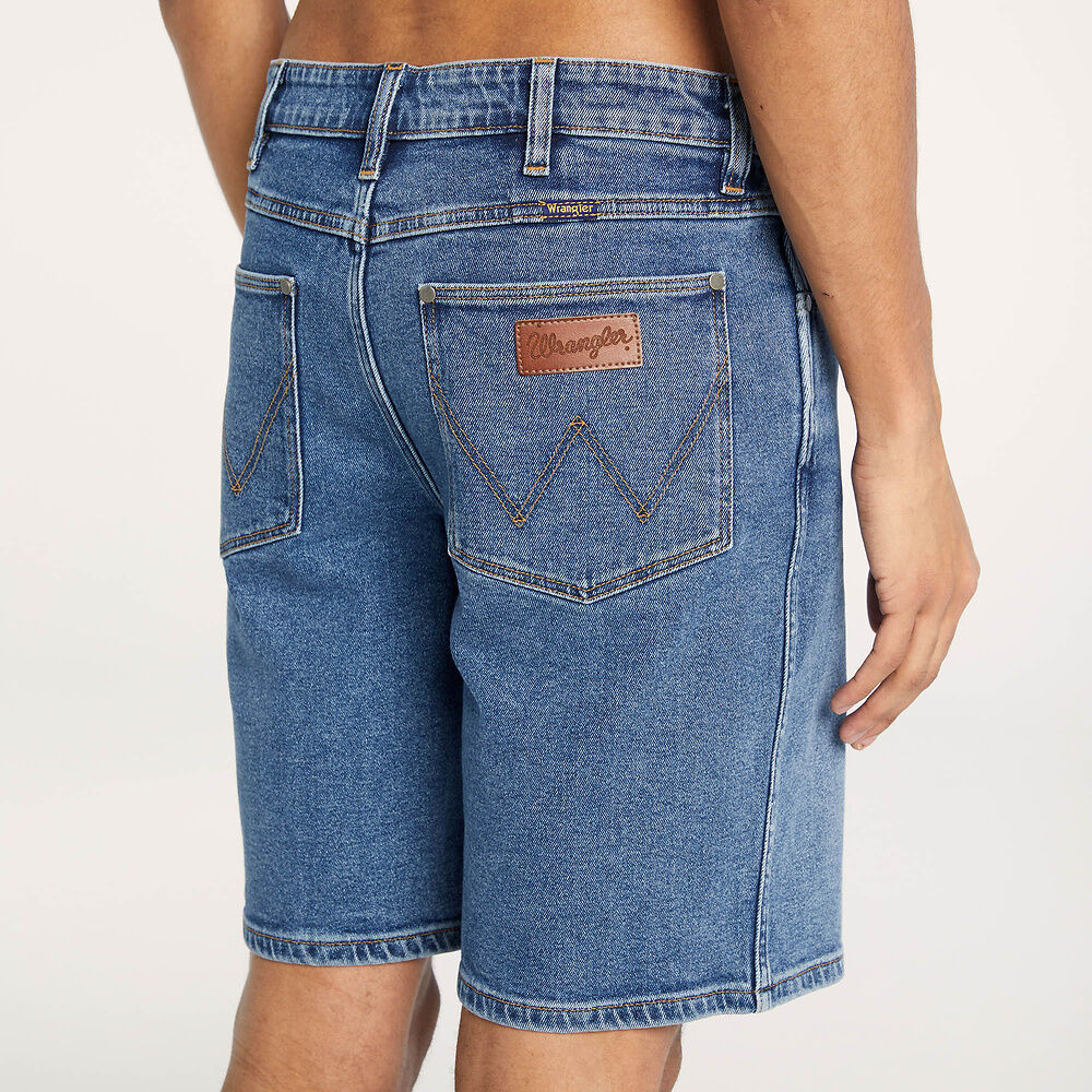 Wrangler Classic Straight Short Indigo Stone