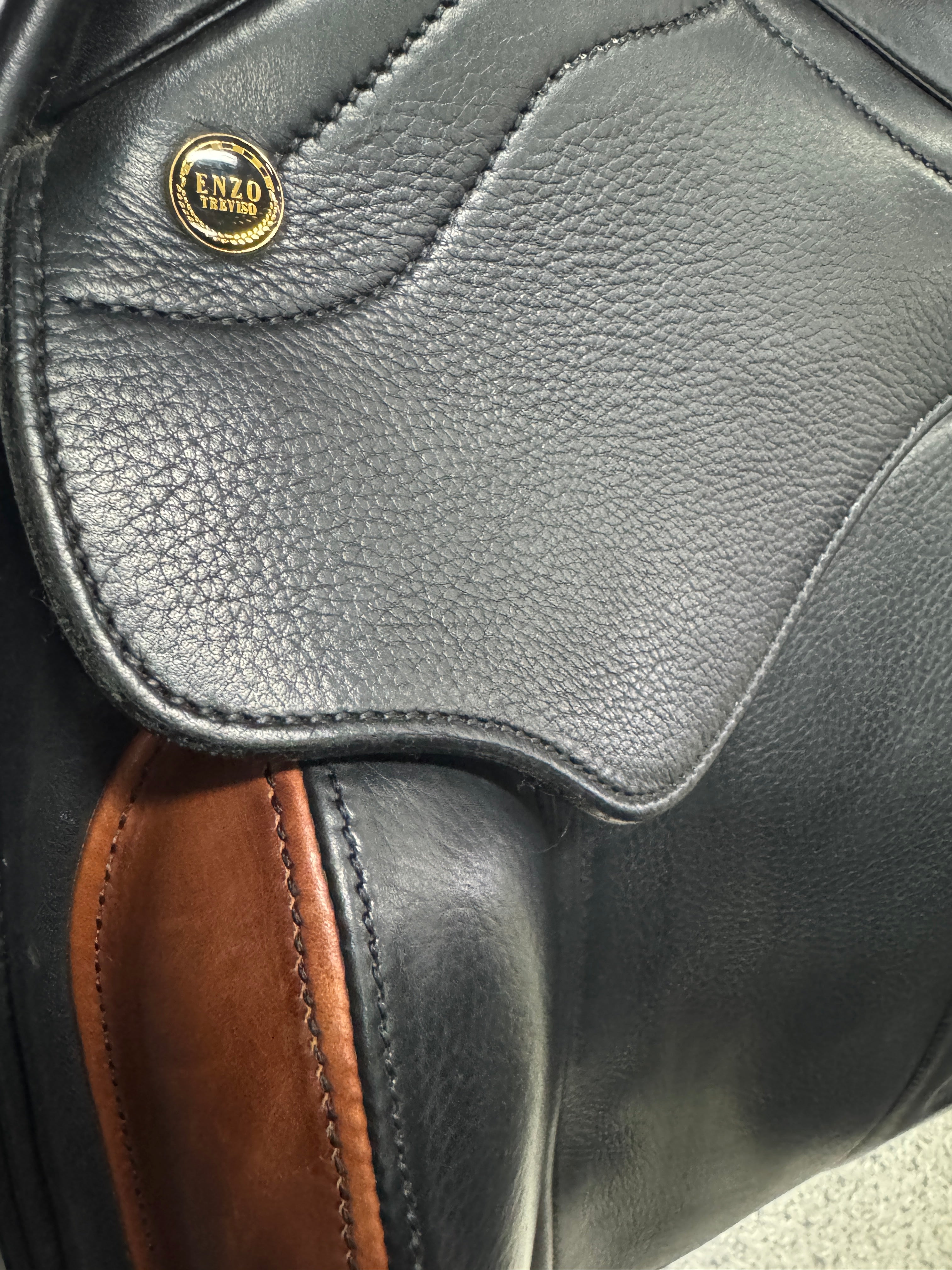 Pre-loved Enzo Treviso Lucia Mono Dressage Saddle 17"