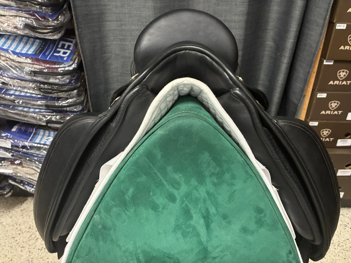 Pre-Loved PDS Carl Hester Grande