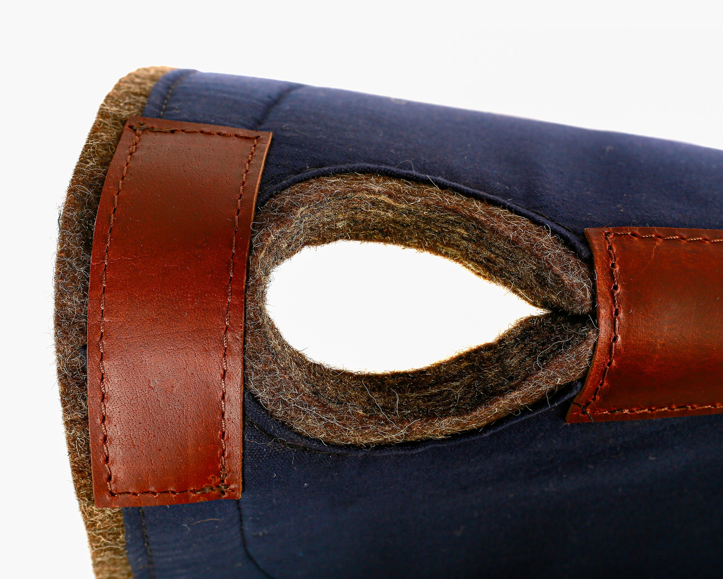 Syd Hill Contoured Round Saddle Pad - Short