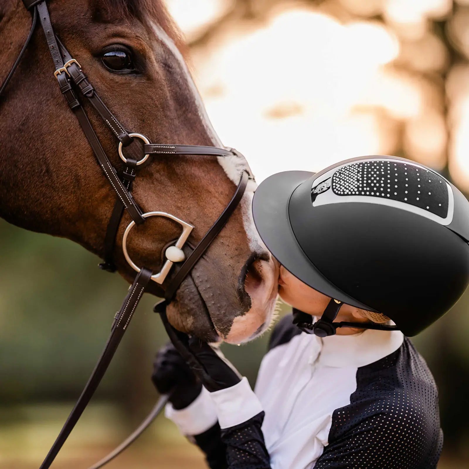 Equinavia Crown MIPS Helmet