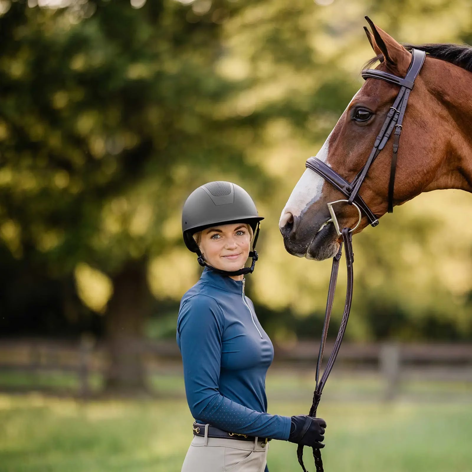 Equinavia Crown MIPS Helmet