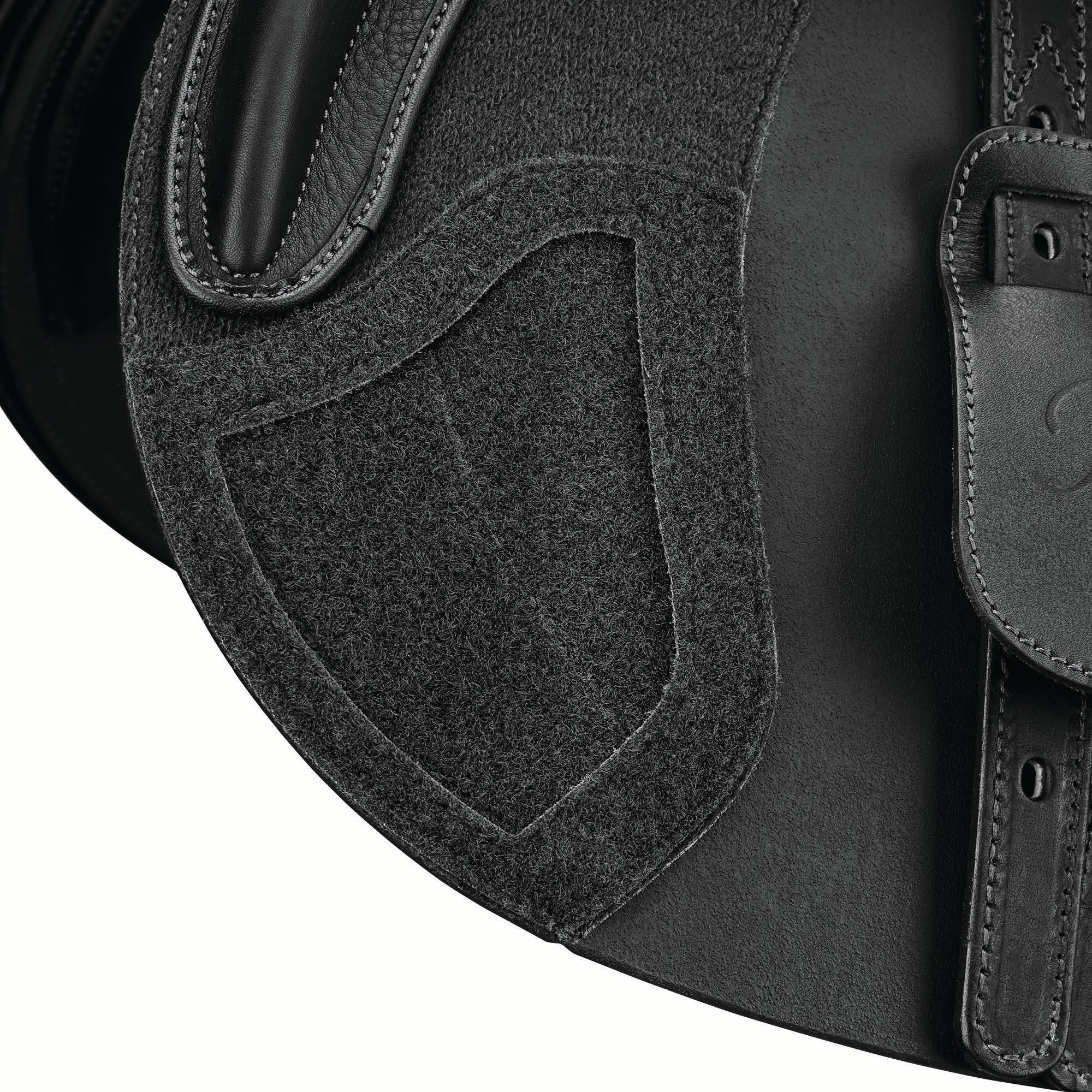 Bates Apex Jump Saddle