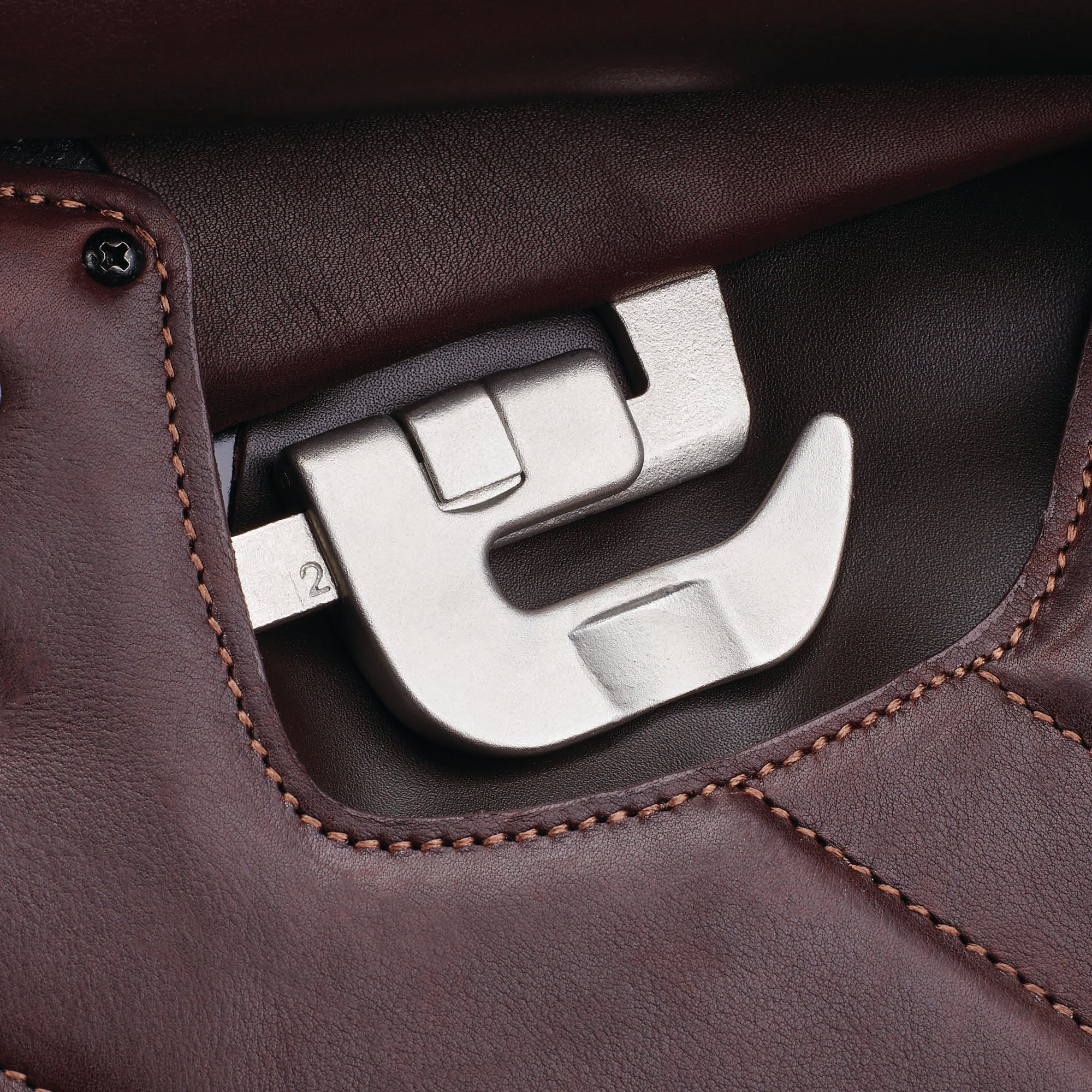 Bates Apex Jump Saddle