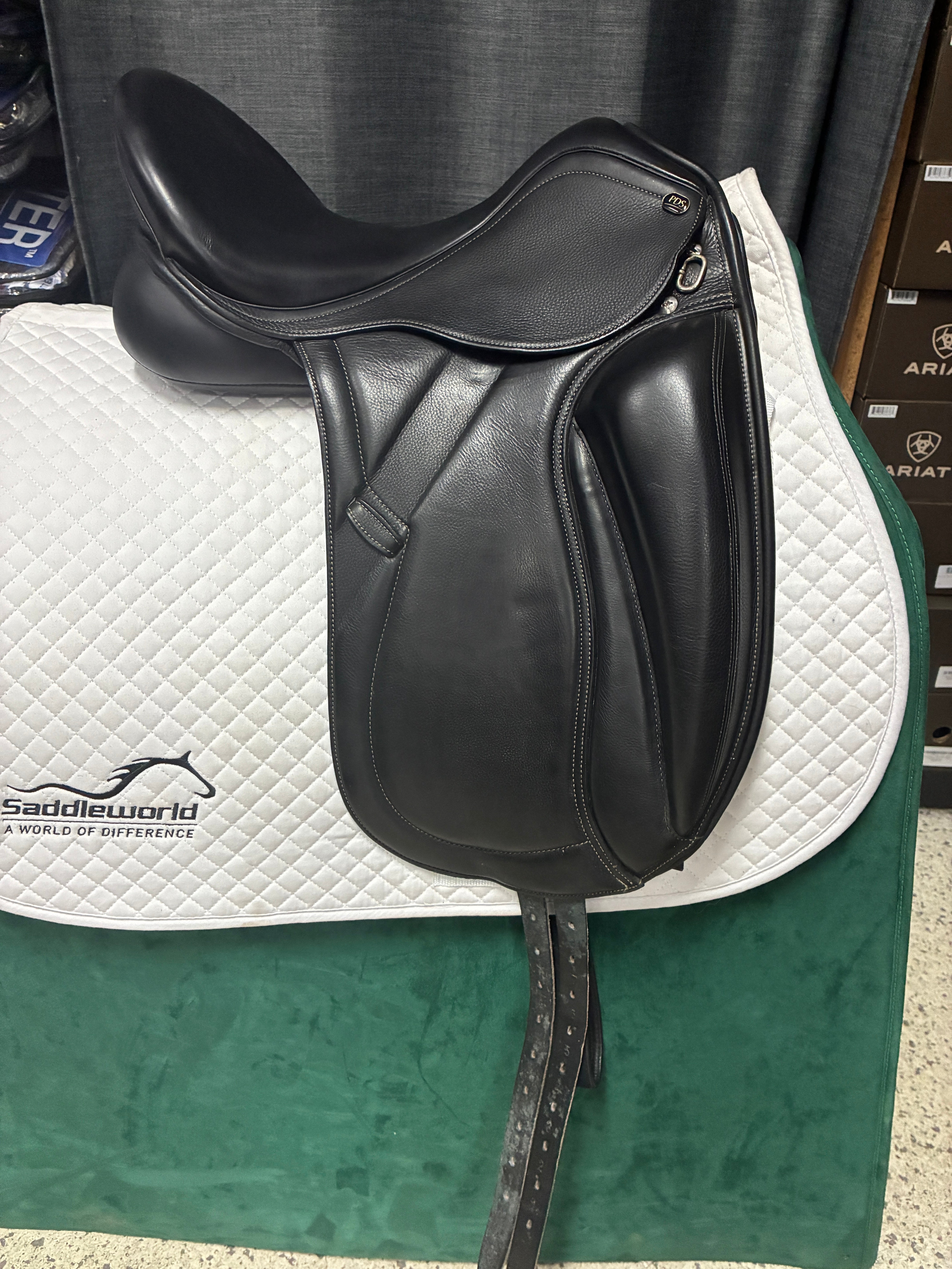 Pre-Loved PDS Carl Hester Grande