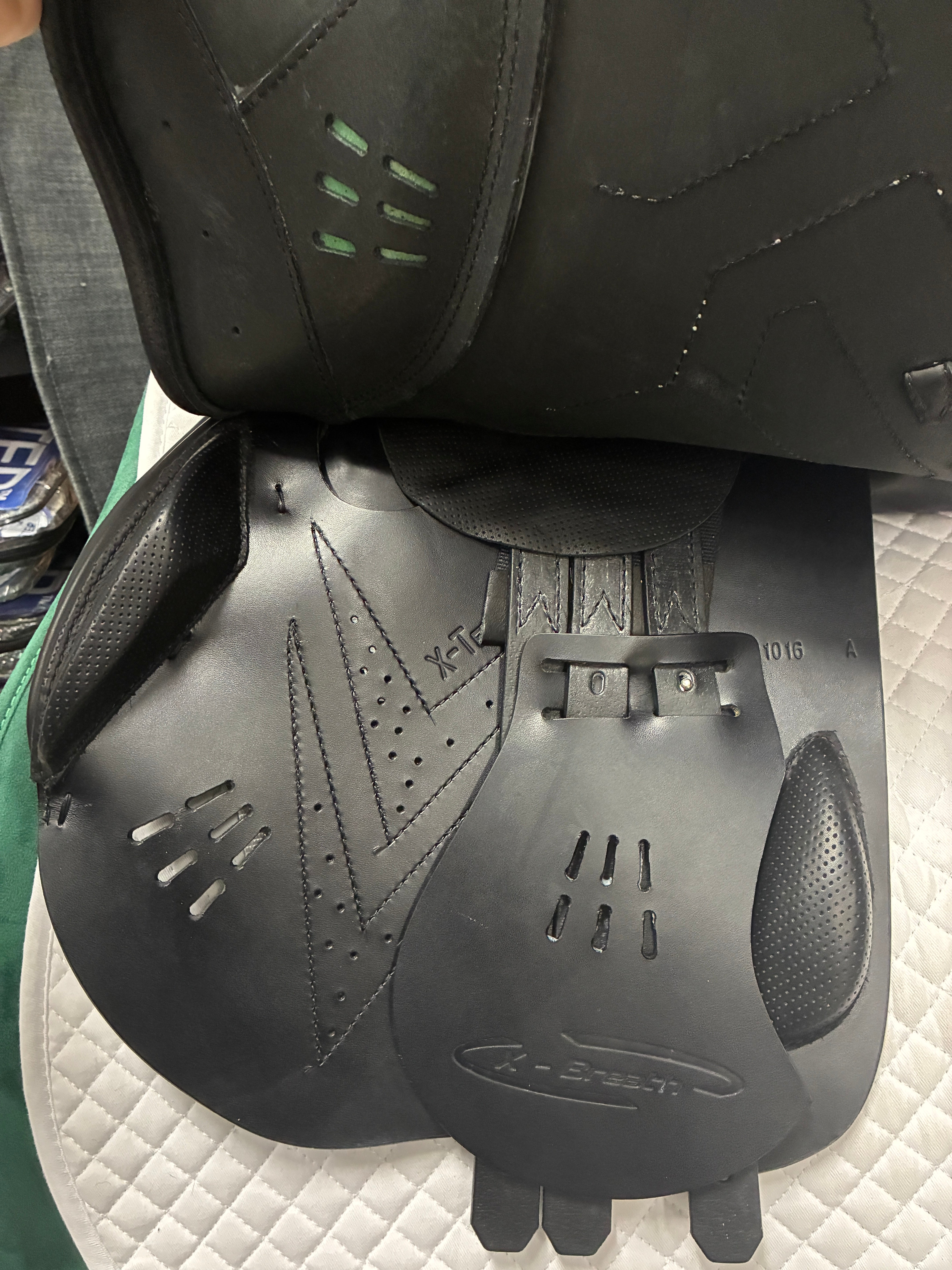 Pre-Loved Prestige X-Breath Jump
