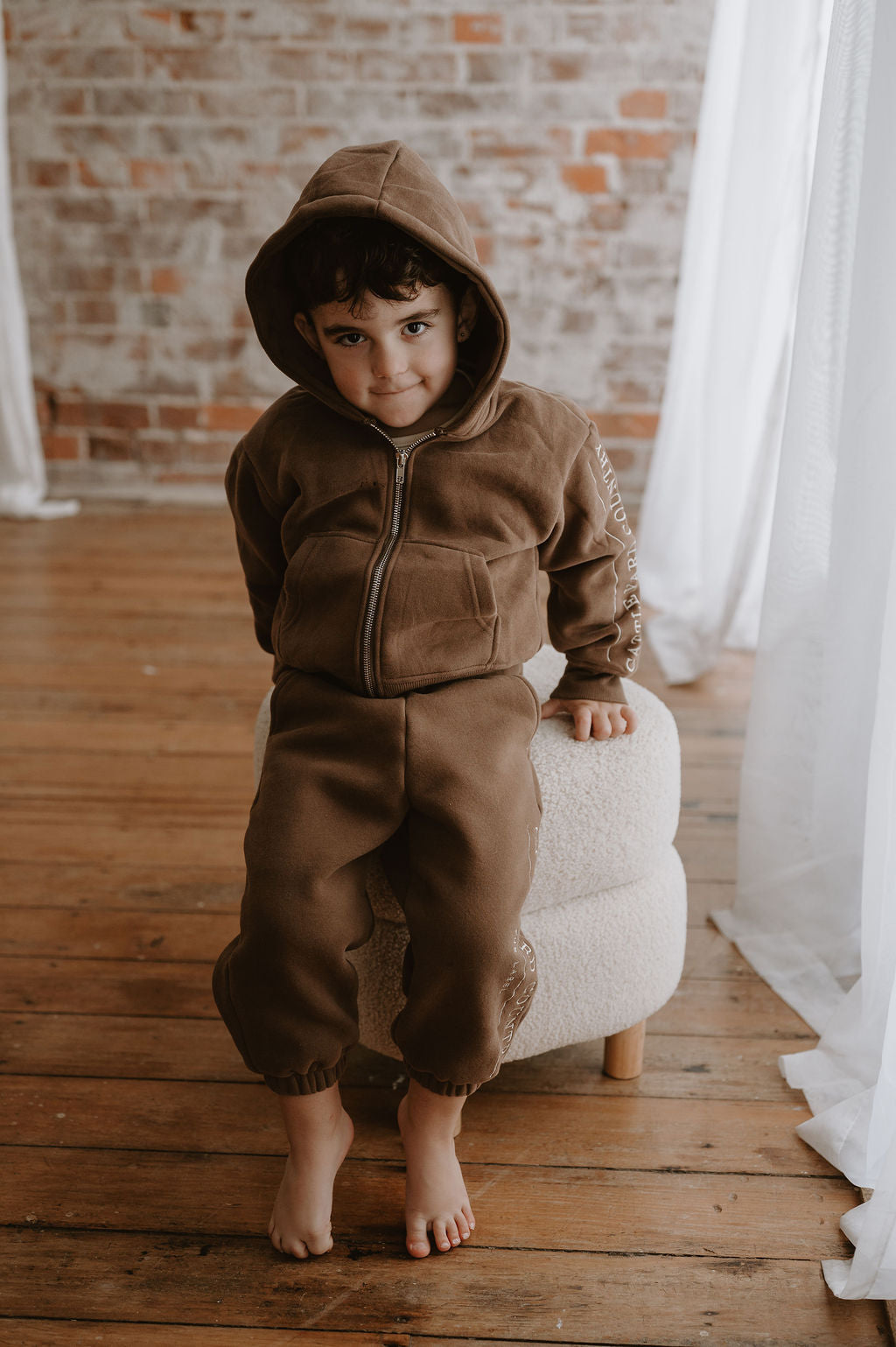 Cattle Yard Country Chocolate V Neck Jumper