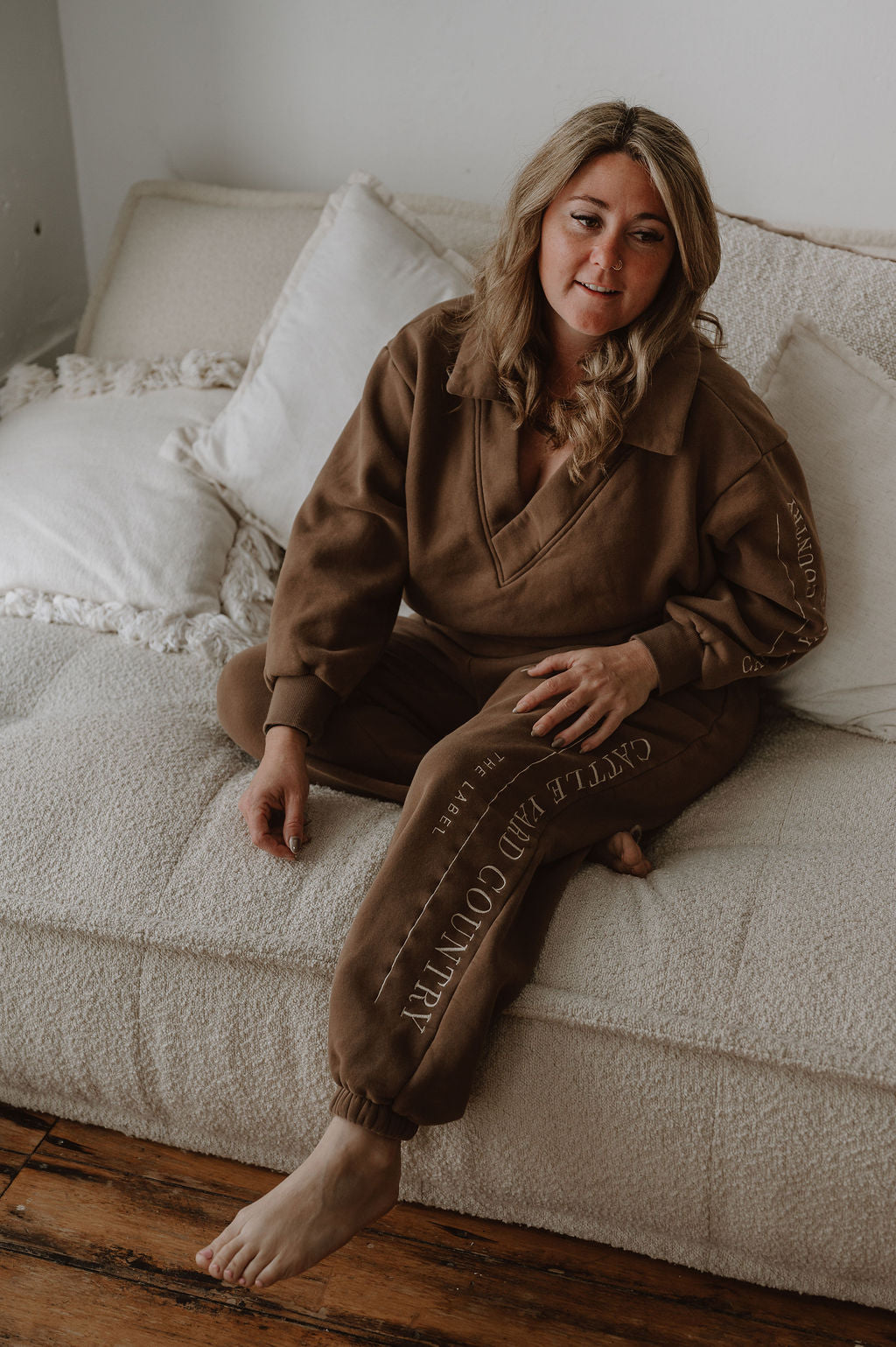 Cattle Yard Country Chocolate V Neck Jumper