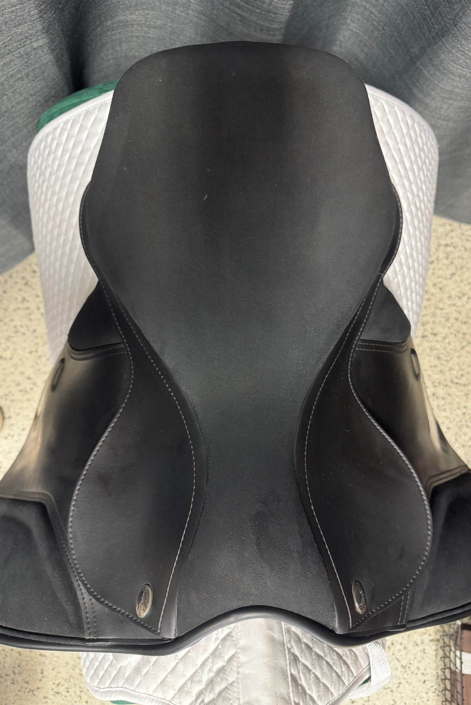 Pre-Loved Thorowgood T4 Dressage 17"